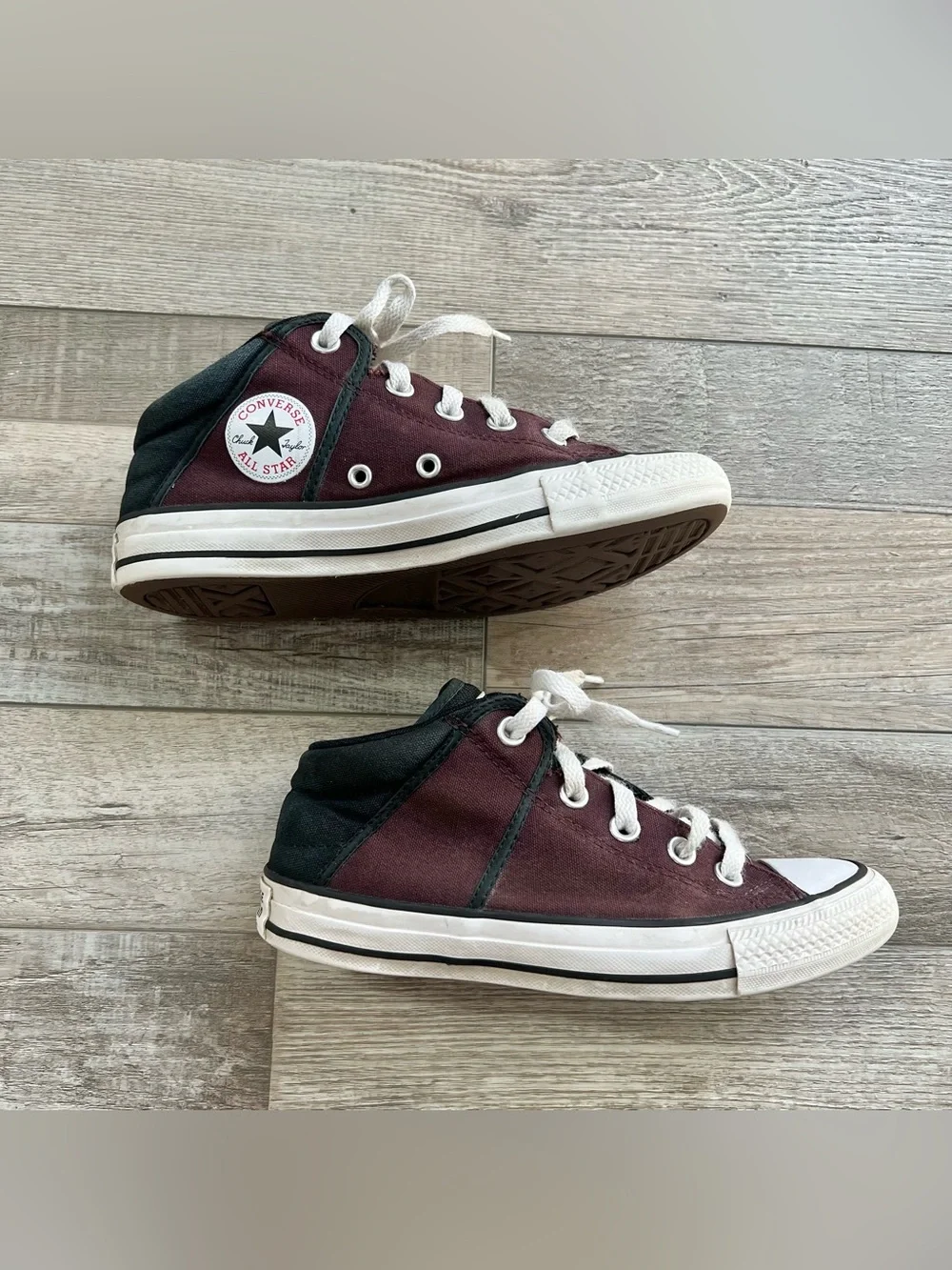 Converse Boy Chuck Taylor All Star Axel Shoes Size 3.5